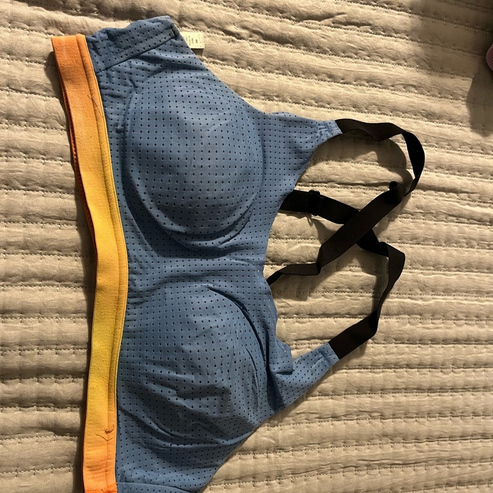 Victoria’s Secret sports bra blue very breathable size 36B